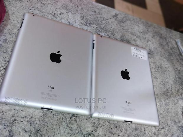 Apple iPad 2 Wi-Fi 16 GB Silver