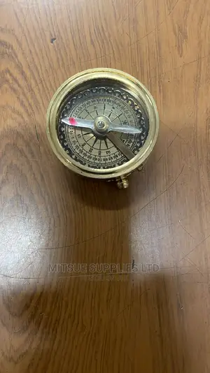 Magnet Plotting Compass With Lock Brass