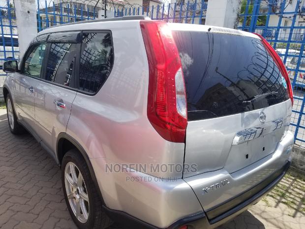 Nissan X-Trail SV Premium 2014 Silver - thumbnail 10