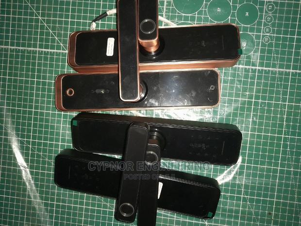 Biometric Door Lock for Hotels