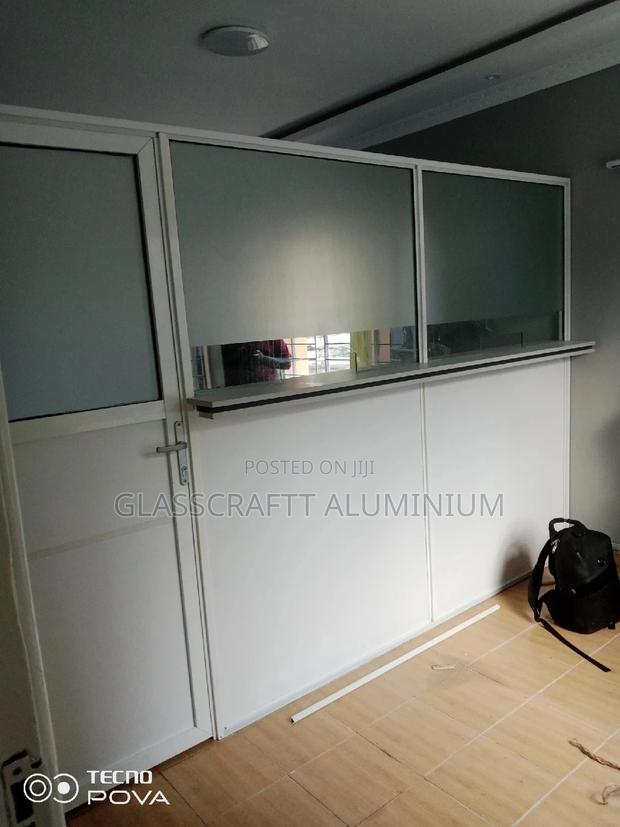White Aluminum Partition - main view