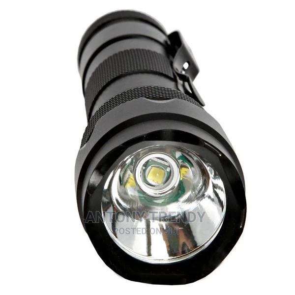 New Water Resistant Flashlight XMLT6 LED Torch For Hiking.