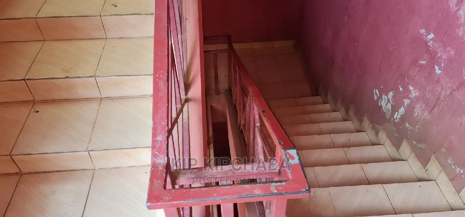 10bdrm Block of Flats in Juniorate for Sale