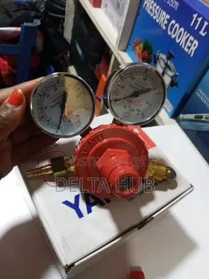 New. Acetylene Gas Regulator