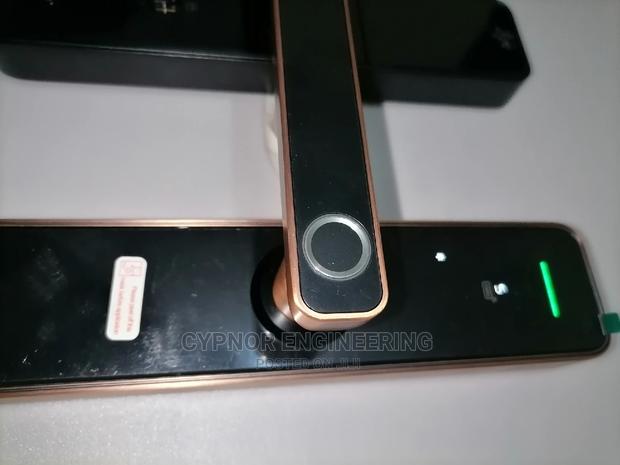 Airbnb Biometric Smart Lock - main view