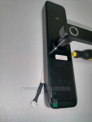 Bedroom Biometric Control Door Lock - thumbnail 2