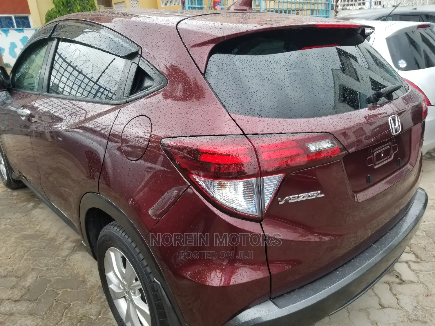 Honda Vezel 1.5 Hybrid 4WD 2015 Purple