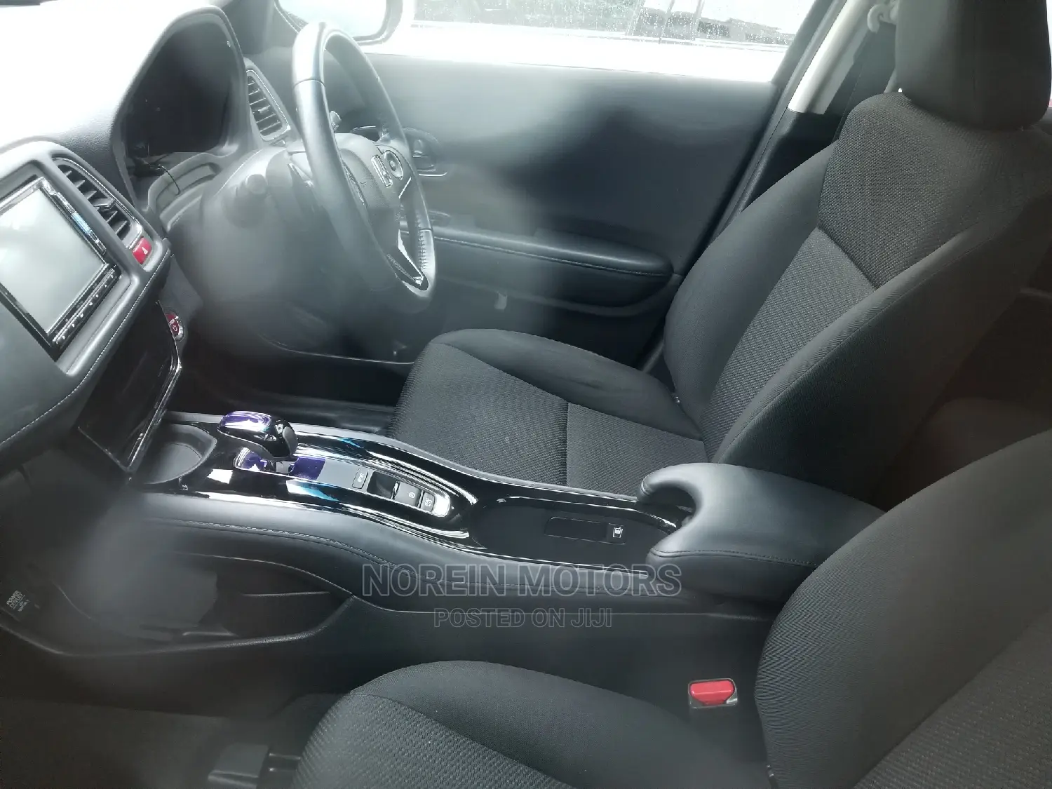 Honda Vezel 1.5 Hybrid 4WD 2015 Purple