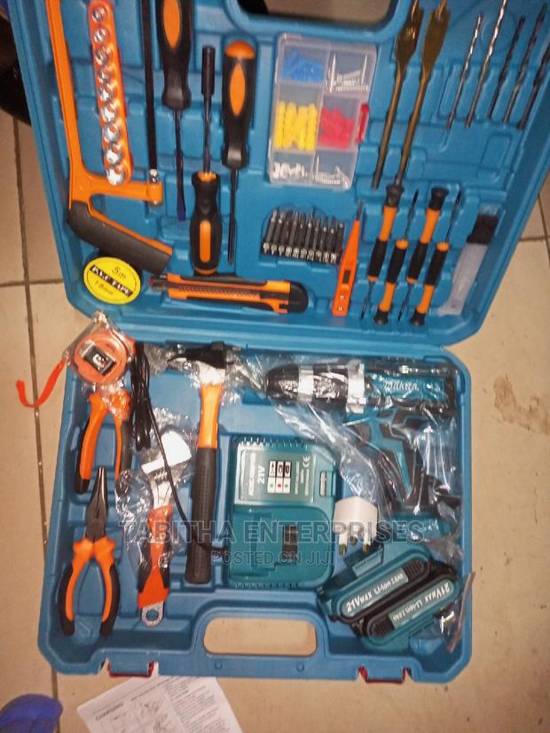 Makita Cordless Drill ( 21vts)