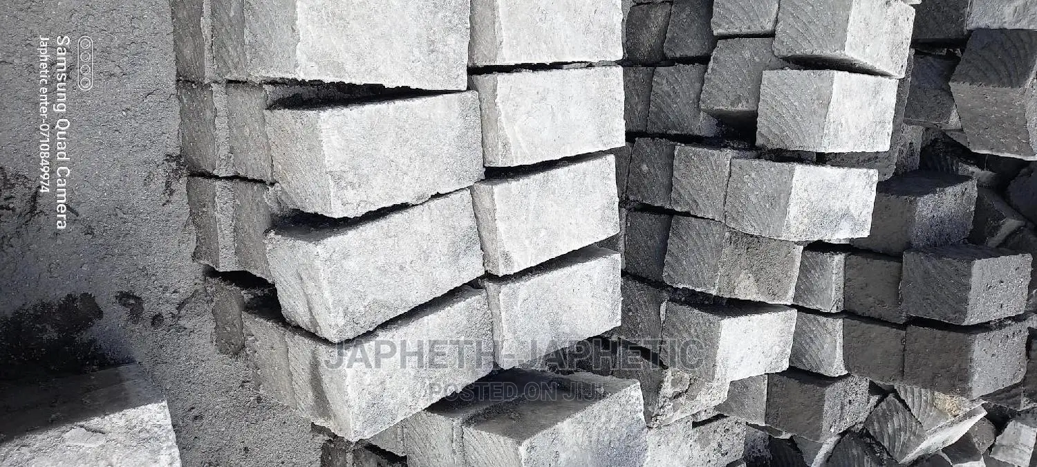 Best Quality, Machine Cut Stones/Ndarugo