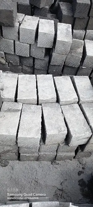 Best Quality, Machine Cut Stones/Ndarugo