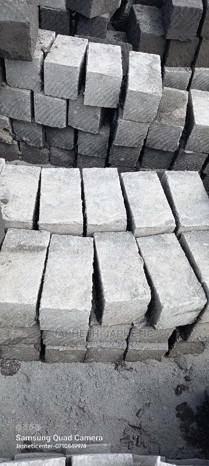 Best Quality, Machine Cut Stones/Ndarugo