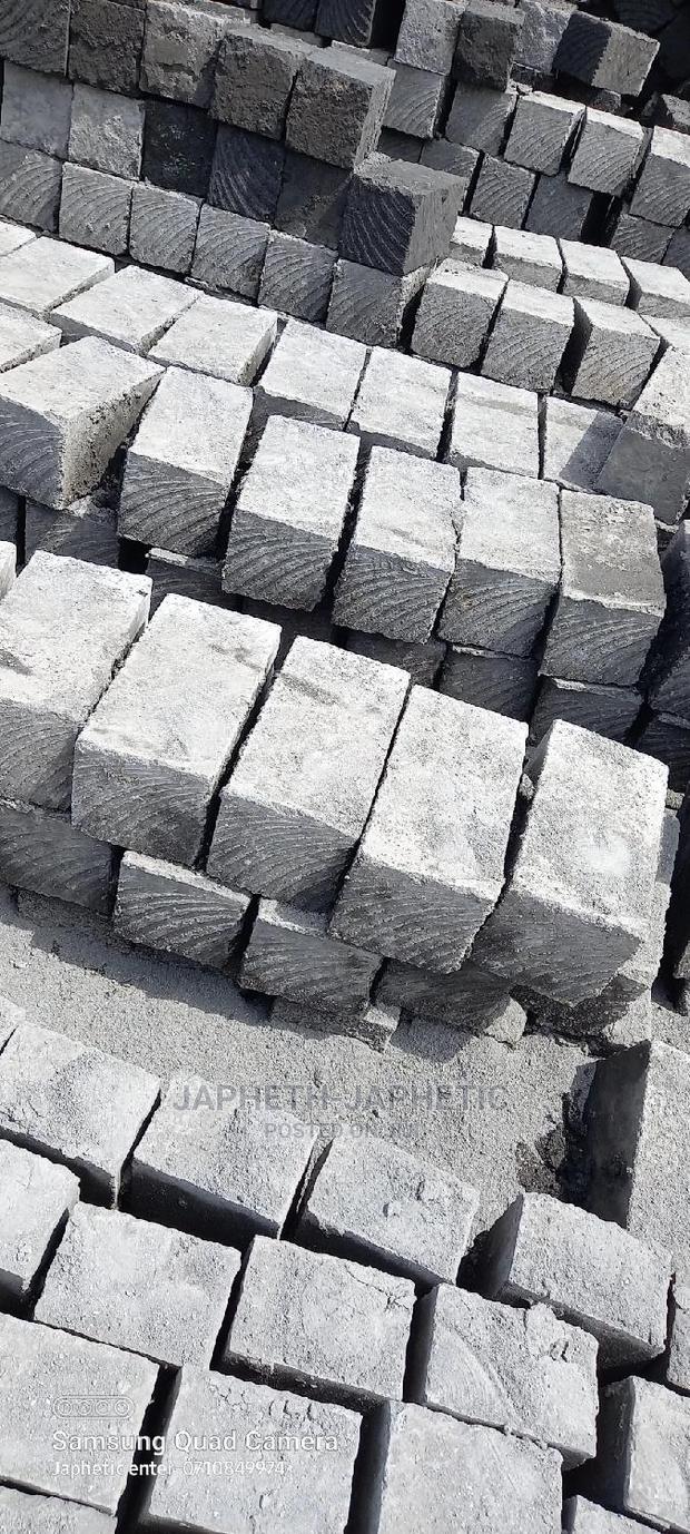 Machine Cut Stones/Ndarugo - thumbnail 3