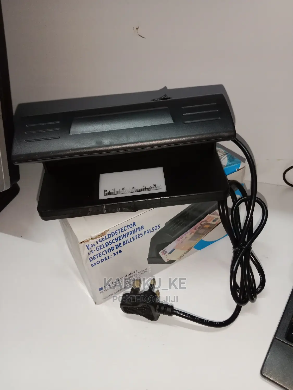 Counterfeit Money Detector UV Ultraviolet Light
