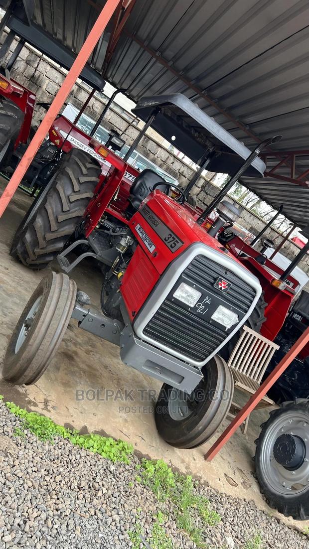 Massey Mf375 - thumbnail 3