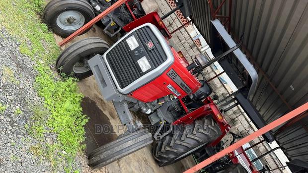 Massey Mf375 - main view