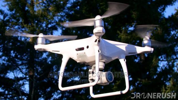 DJI Phantom 4 Pro+ V2.0 Quadcopter With 5.5" Screen - thumbnail 5