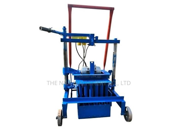Small Brick Machine - main view