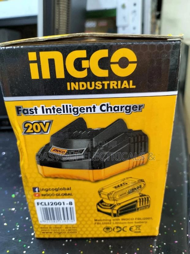 Cordless Circular Saw Charger - main view