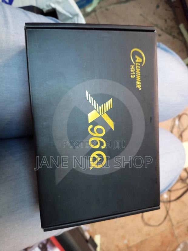 4k Tv Box 2gb and 32 Gb Ram - main view