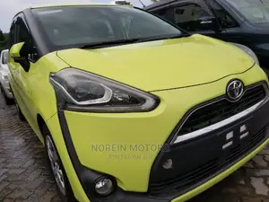Toyota Sienta 1.5 AWD (6-Seater) 2015 Yellow