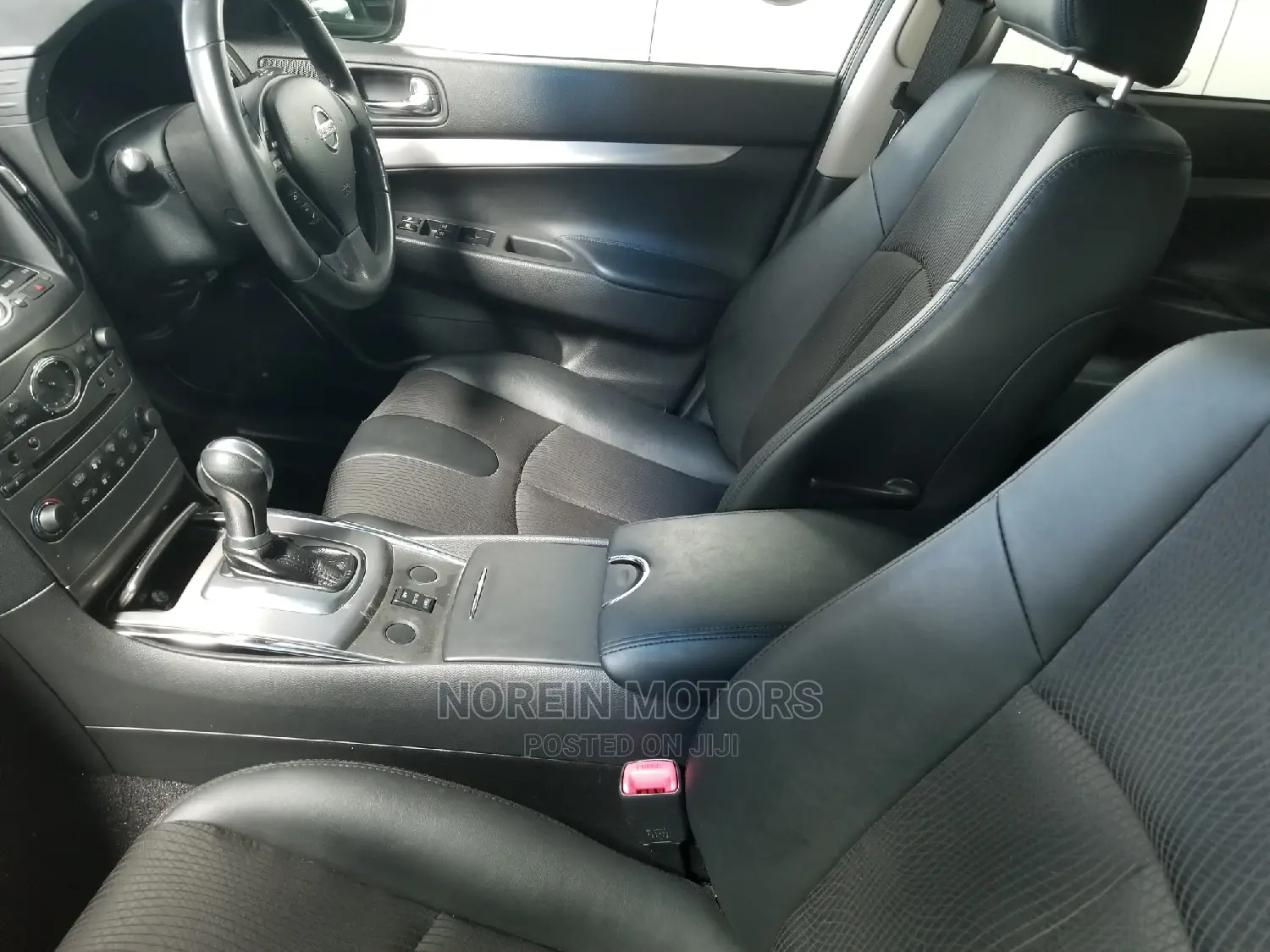 Nissan Skyline 2015 Silver