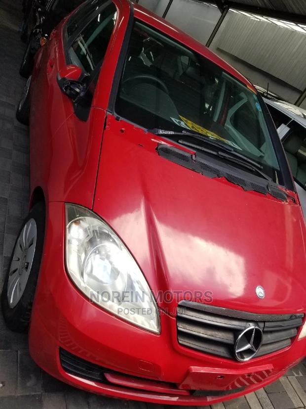 Mercedes-Benz A-Class 2012 Red - thumbnail 2