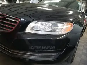 Volvo V70 2015 Black
