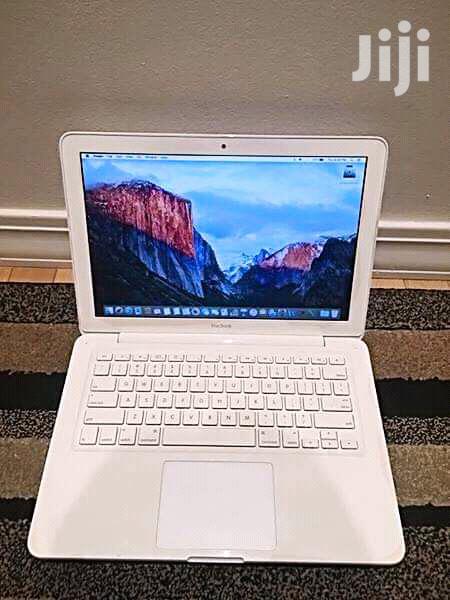 Laptop Apple MacBook 4GB Intel Core 2 Duo HDD 320GB - main view