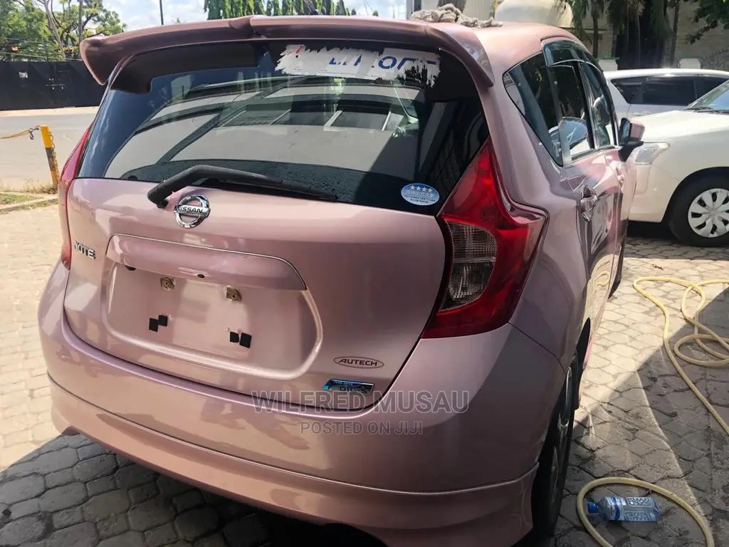 Nissan Note 2015 Pink