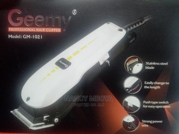 Geemy Shaver Kinyozi - main view