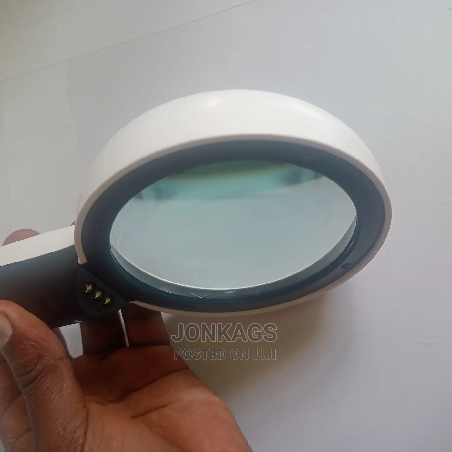 Thick Lens Magnifying Glass