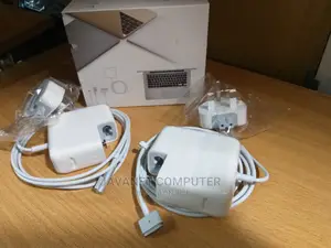 Apple/Macbook Pro Chargers