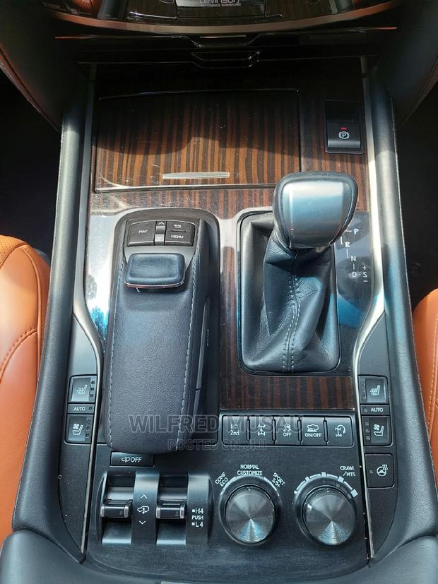Lexus LX 2017 White - thumbnail 4