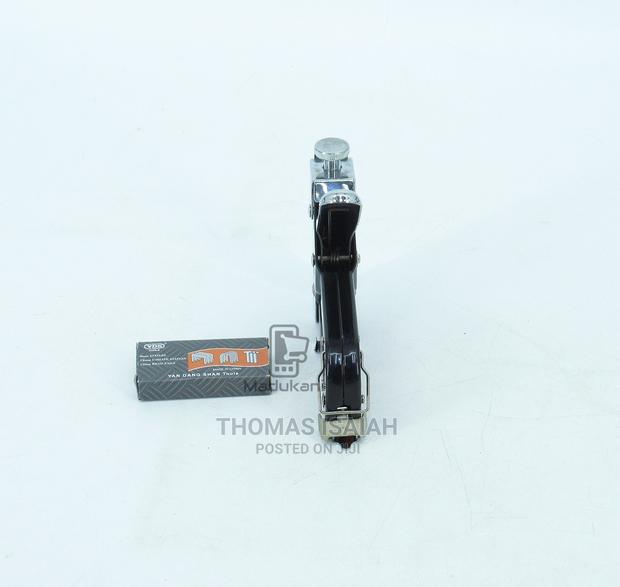 YDS Heavy Duty 3 Way Staple Gun Stapler With Staples - thumbnail 2