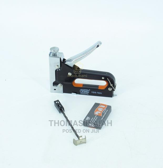 YDS Heavy Duty 3 Way Staple Gun Stapler With Staples - thumbnail 5