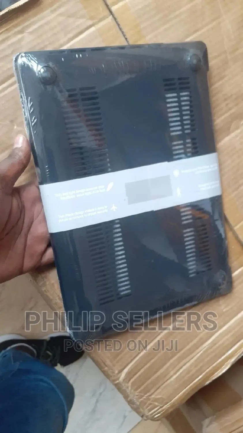 Apple Macbook Pro M1 Cover