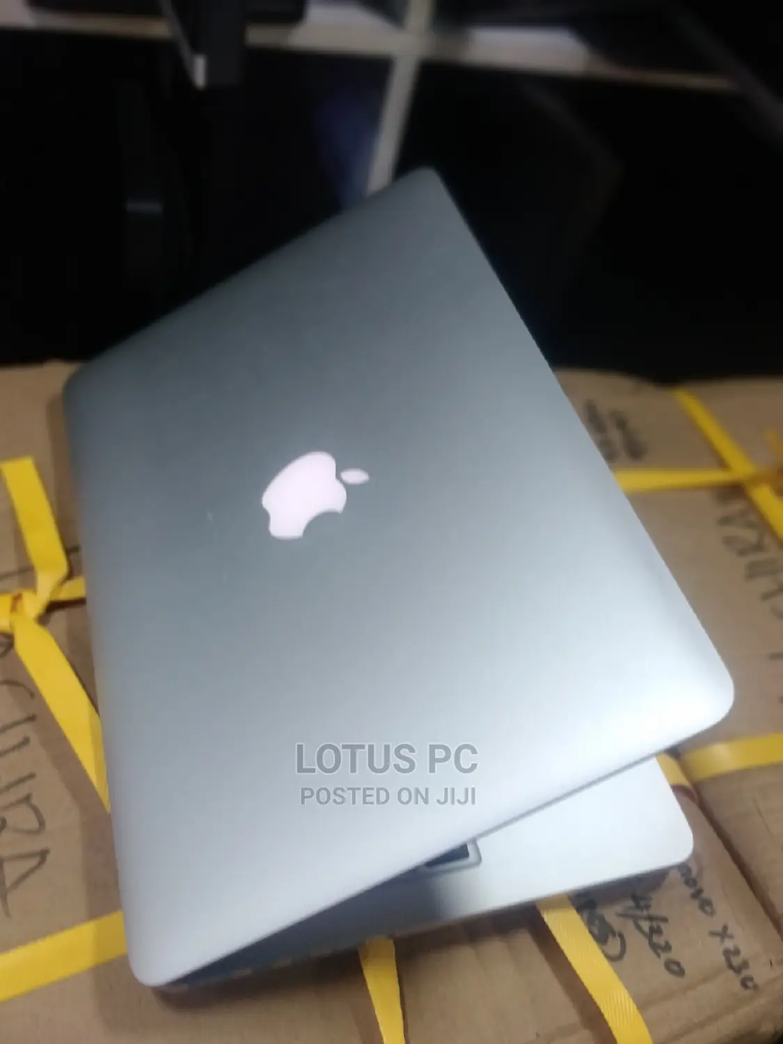 Laptop Apple MacBook Pro 2015 8GB Intel Core I5 SSD 256GB