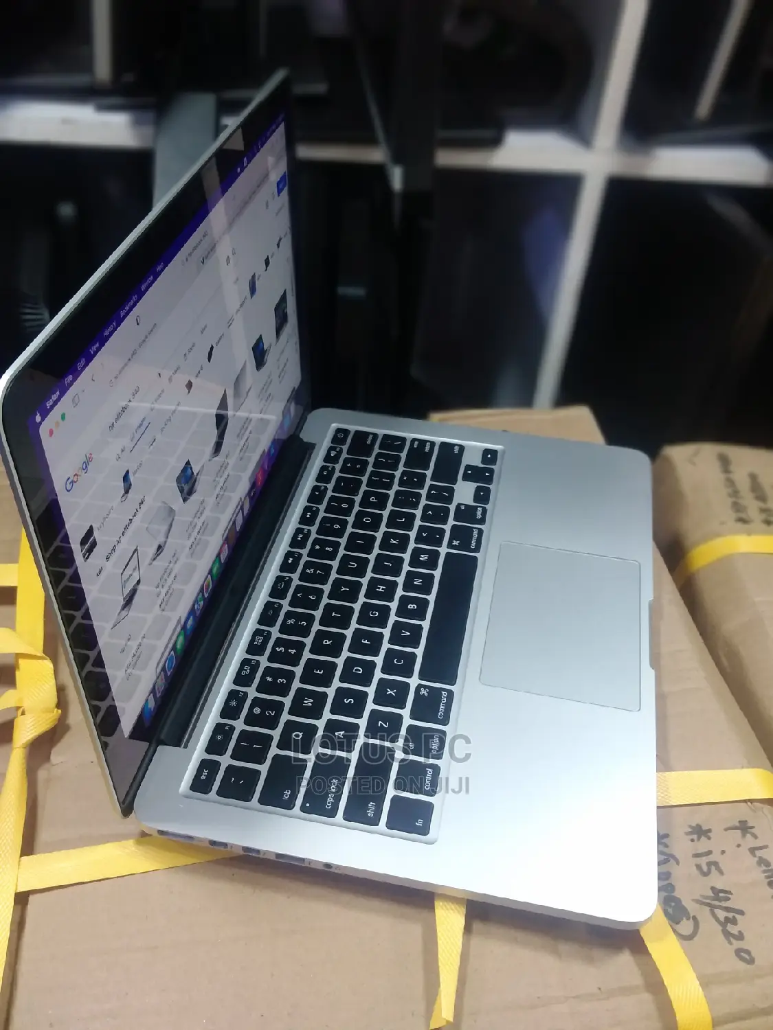 Laptop Apple MacBook Pro 2015 8GB Intel Core I5 SSD 256GB