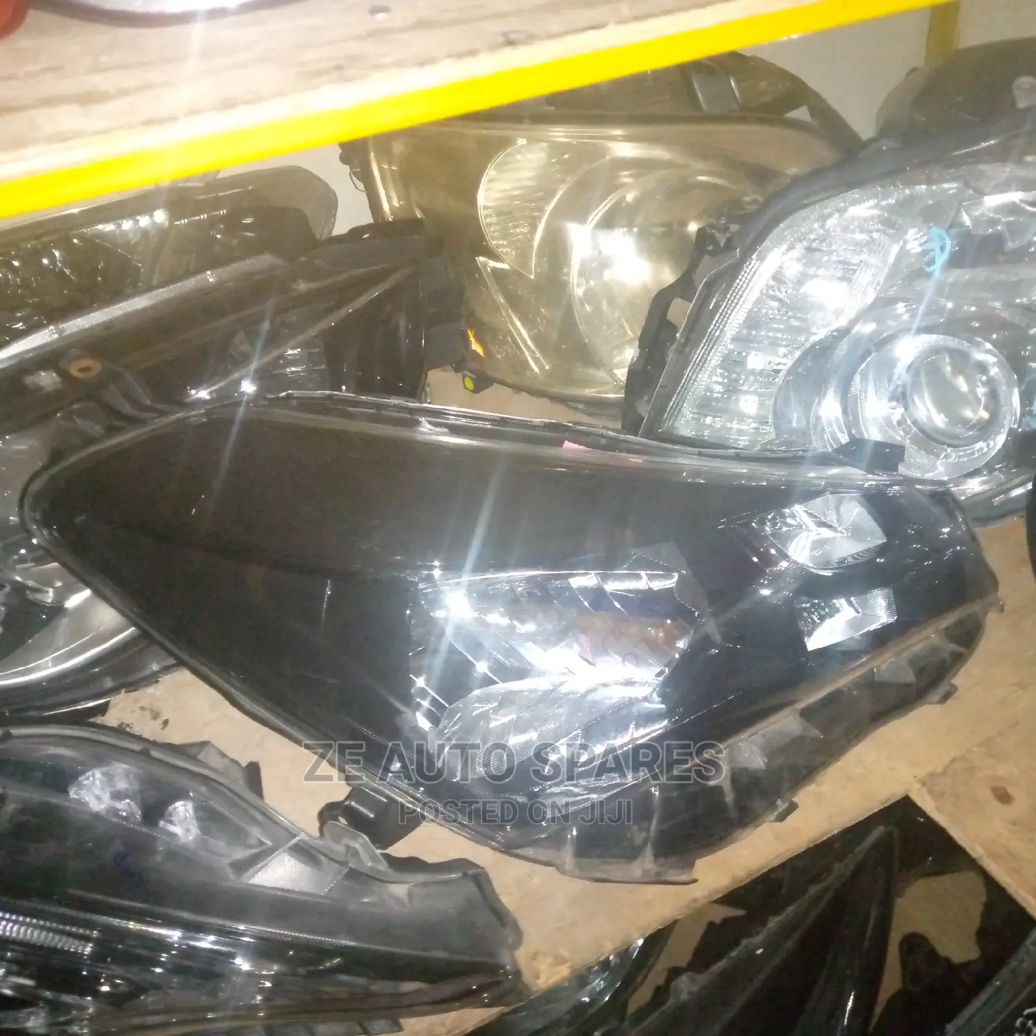 Vitz Headlight 2015 Non Xenon