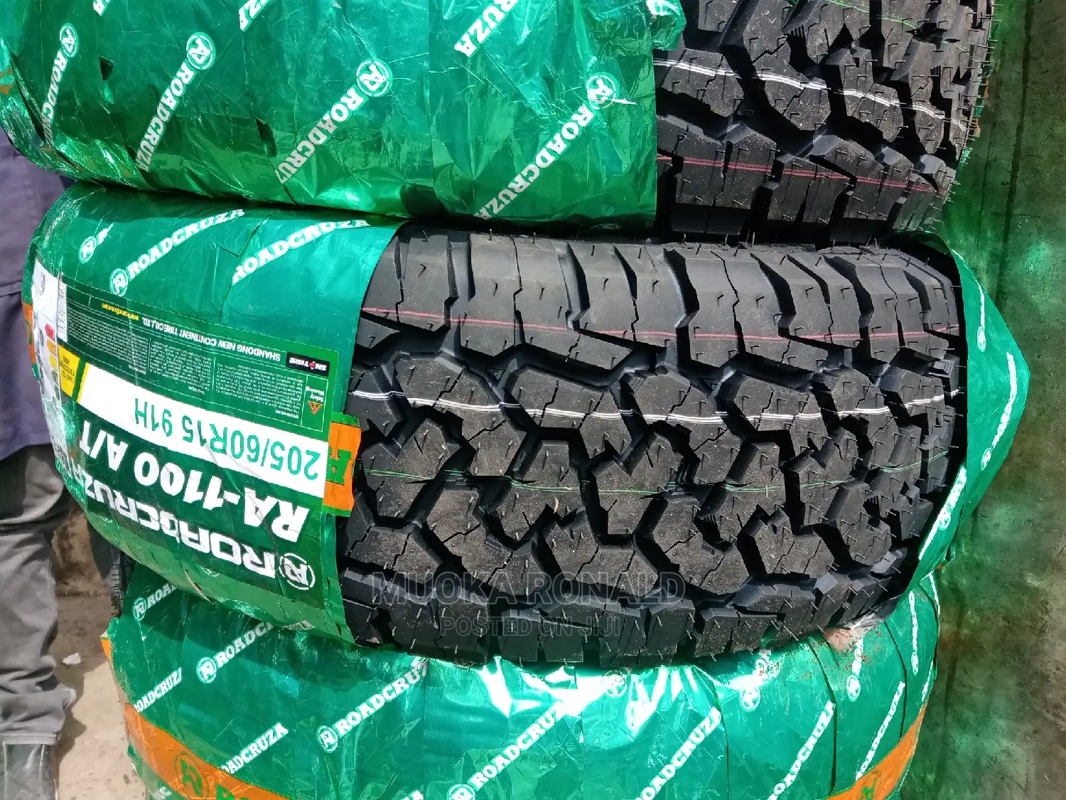 Roadcruza Tyre (A/T) 205/60r15