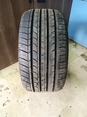 255/35r18 Blackhawk 94Y