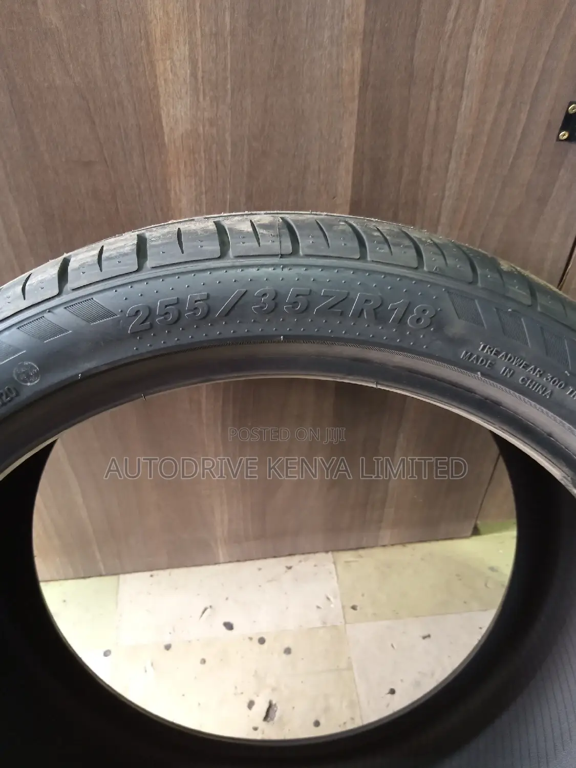 255/35r18 Blackhawk 94Y