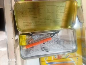 Geometric Set - main view