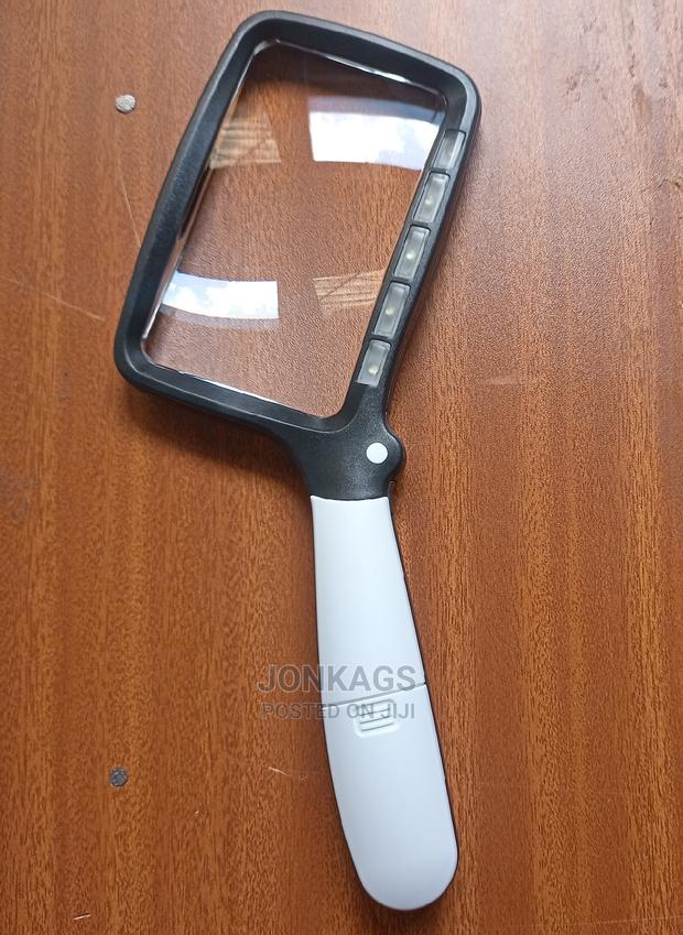 Rectangular Magnifying Glass - thumbnail 3