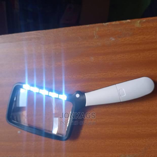 Rectangular Magnifying Glass - thumbnail 4