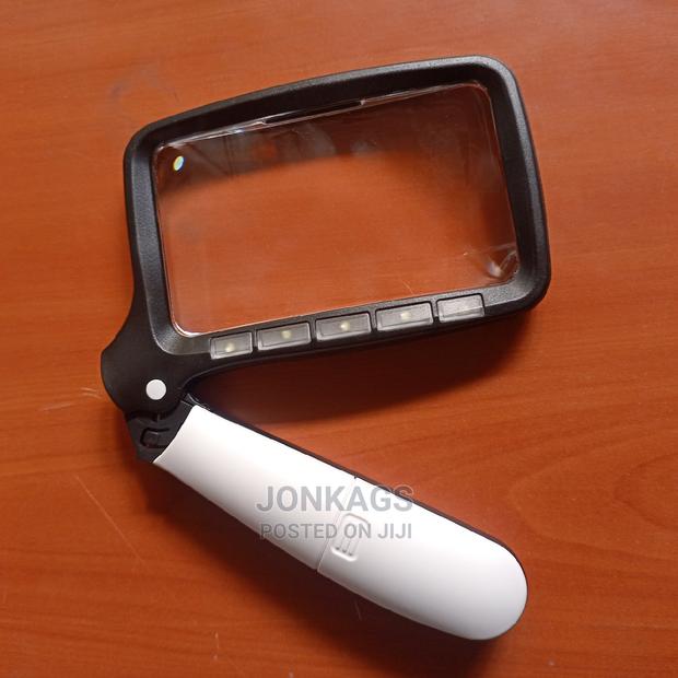 Rectangular Foldable Hand Lens - thumbnail 4