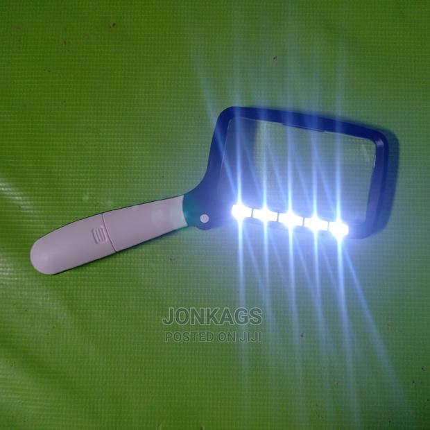 Acrylic Magnifying Rectangular Glass - thumbnail 3