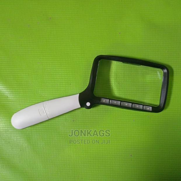 Acrylic Magnifying Rectangular Glass - thumbnail 6