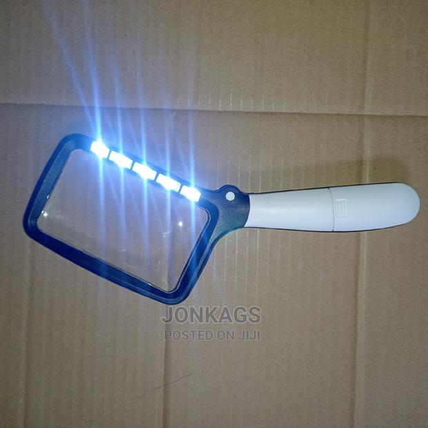 Premium Magnifying Rectangular Glass - thumbnail 3